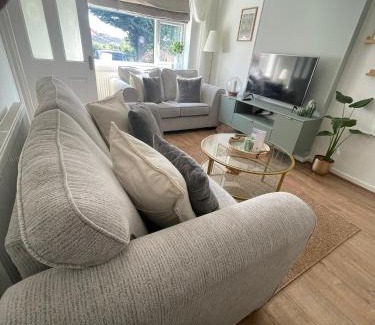 Wigan House | Cosy home close to M6 motorway
