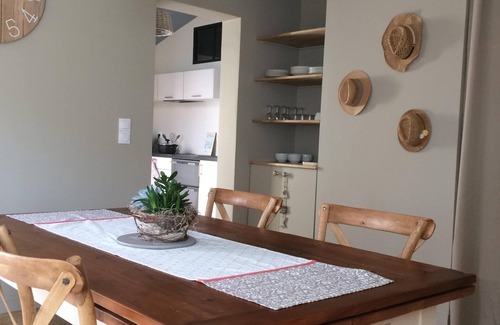 Sainte-Marie-de-Re House | Cosy house with small garden close to the beach and shops.