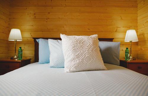 Markinch House | Cosy Log Cabin - The Dookit - Fife