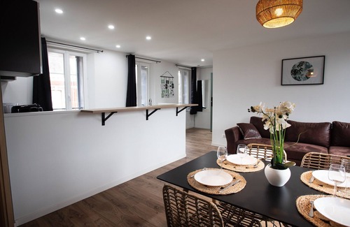 Eu Apartment | Cosy, modern apartment
