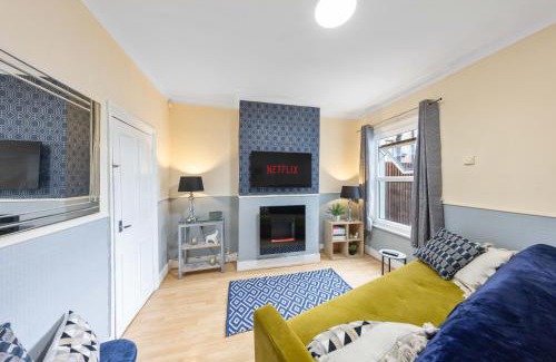 Swanscombe House | Cosy Modern Two Bed Terrace