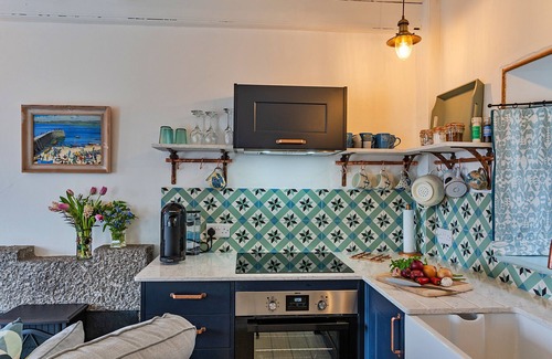 Mousehole Cottage | Cosy Mousehole Cottage with Sea Views