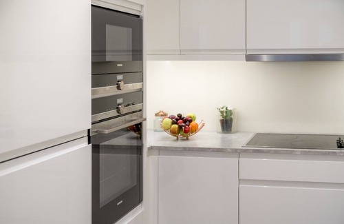 Whittington Apartment | Cosy New Build 2Bed 2Bath Apartment in Colindale, North West London, Tube Zone 4