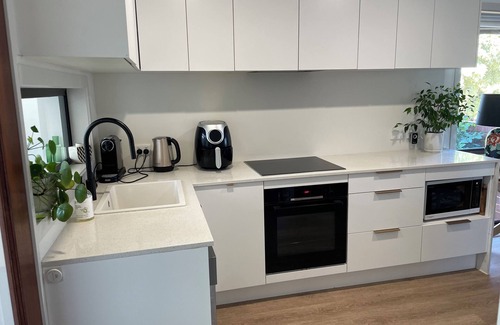 Niddrie Villa | Cosy pad close to airport