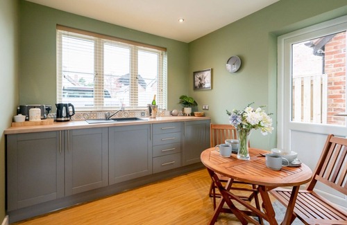 Loppington Apartment | *Cosy, peaceful and modern ground floor apartment* | Pass the Keys