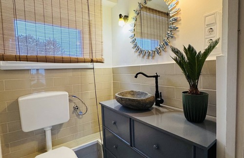 Balatonalmadi Apartment | Cosy Quiet Tiny studio with lake views in the suburbs of Balatonalmadi