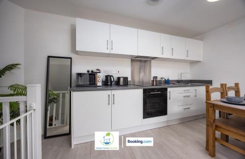 Killingbeck Apartment | Cosy Retreat By Green Haven Escapes Short Lets & Serviced Accommodation Seacroft With Free Off-Street Parking & Pet-Friendly
