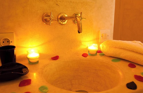 Zaouia Sidi Rhalem Bed & Breakfast | Cosy Riad Guest house with Plunge pool and a view of the Atlas mountain