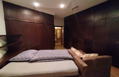 Innsbruck Apartment | Cosy Room in Tyrolean Flat