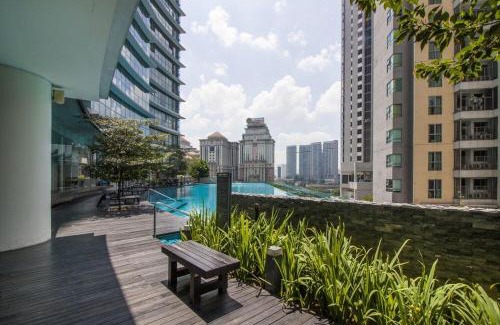 Kuala Lumpur City Centre Apartment | Cosy room with Pool Table