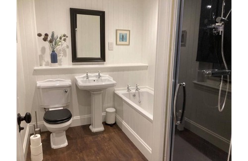 Dalmally House | Cosy Scottish West Highland Cottage River Orchy and Magnificent Mountain Views