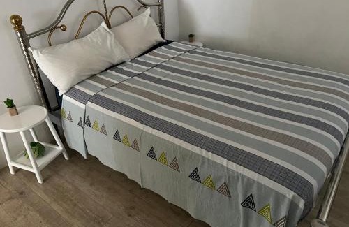 Pointe Aux Sables Apartment | Cosy Seaview