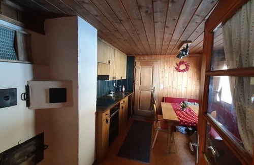Litziruti Ski Chalet | Cosy ski retreat Swiss Alps 10 min to Arosa Sleeps 6. Spectacular mountain views