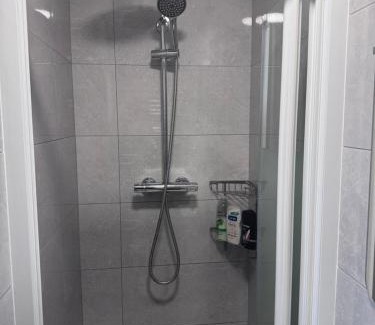 Tyrrelstown Apartment | Cosy Space near Dublin Airport and City