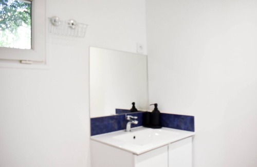 Arnouville Apartment | Cosy studio 20 minutes from Paris