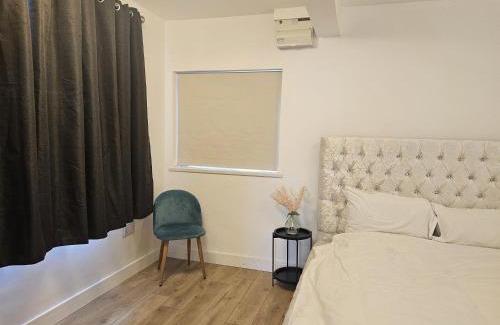 Bridgend Apartment | Cosy Studio in Heart of Bridgend