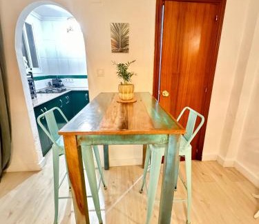 Capuchinos Apartment | Cosy Studio +netflix+24h entry+silent air conditionning