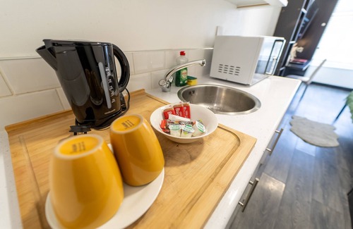 Selly Oak Apartment | Cosy studio next to UOB and 10 mins from City!