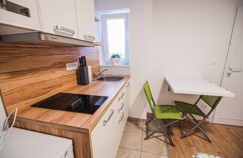 Preddvor Apartment | Cosy studio with free parking in Gorenjska