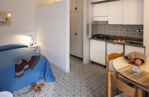 Sant'Angelo Apartment | Cosy studio with sea view.