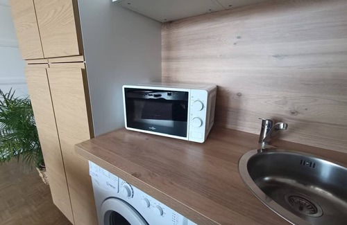Beauvais Apartment | Cosy T2 apartment Hyper Centre Place Jeanne Hachette NEAR AIRPORT AND SNCF STATION