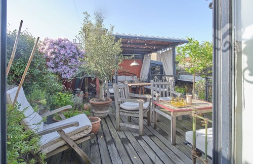Pantin Apartment | Cosy two bdr apt with terrace next to Paris
