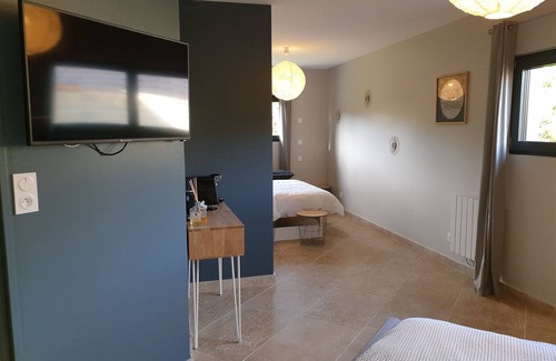 Laubressel House | Cosy Wood House