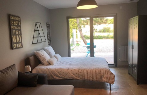 Laubressel House | Cosy Wood House