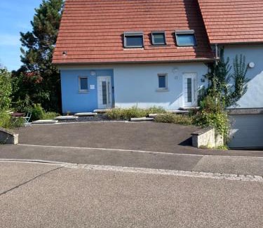 Ittenheim Apartment | CosyBNB bleu, logement indépendant, wifi, parking, petit déjeuner