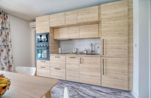 Aureville Apartment | Coteaux en Vue