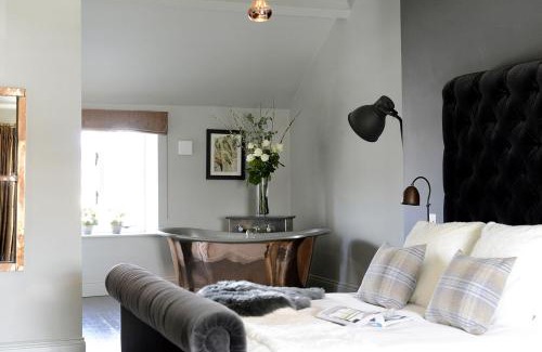 Moreton-in-Marsh Apartment | Cotswold Grey