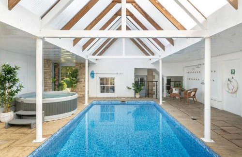 Petty France House | Cotswold Spa House - Country house retreat with indoor swimming pool and hot tub, ideal for large groups