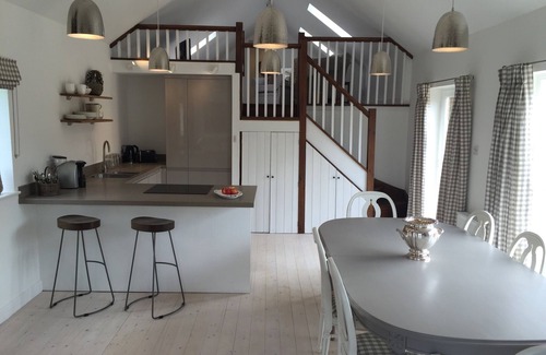 Wimpstone Cottage | Cotswolds heaven, feed the alpacas and relax in luxury cottage with hot tub