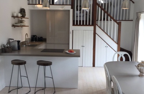 Wimpstone Cottage | Cotswolds heaven, feed the alpacas and relax in luxury cottage with hot tub