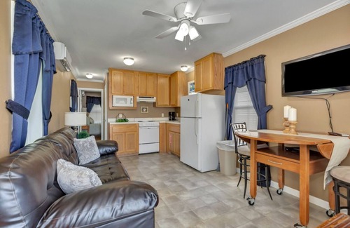 Langston Cabin | Cottage #1 Fisherman's Landing/1-Bed Fishing Cottage w/Covered Boat Shelter"