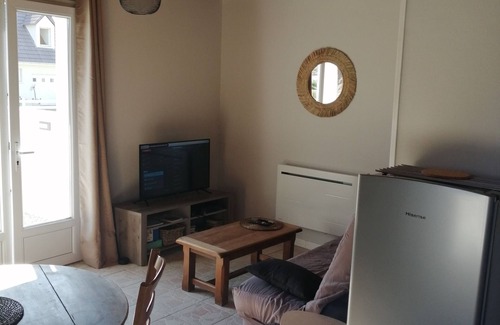 Surtainville House | Cottage 100 meters from the beach