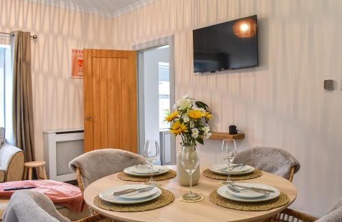 Perth House | Cottage 2