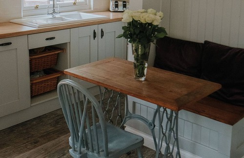 Eardington Cottage | Cottage 2 | Pine Tree Lodge Bridgnorth