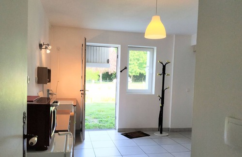 La Celle-sur-Nievre House | Cottage 2 to 9 people La Chaumière de Mauvrain, out of time, forest 100m