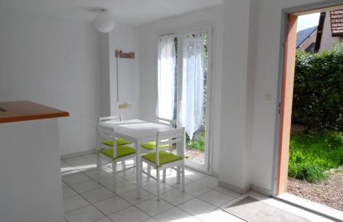 Port Guillaume Apartment | Cottage 3 pièces à Dives-sur-Mer, jardin privé, proche Port Guillaume, piscine, animaux acceptés - FR-1-487-301