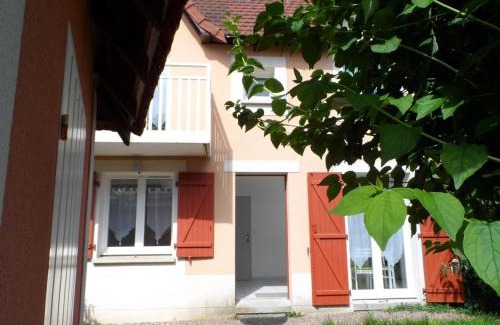 Port Guillaume Apartment | Cottage 3 pièces à Dives-sur-Mer, jardin privé, proche Port Guillaume, piscine, animaux acceptés - FR-1-487-301