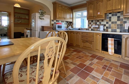 Carna Cottage | Cottage 397 - Carna - sleeps 4 guests in 3 bedrooms