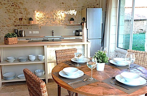 Bourrou Cottage | Cottage Brantôme Swimming pool Tennis Château Monciaux 4 Pers)