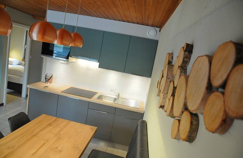 Vielsalm House | Cottage by Lake in Vielsalm with Sauna