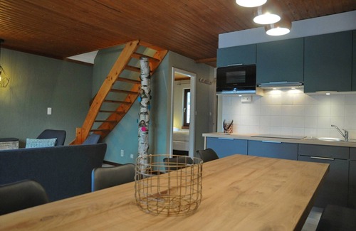 Vielsalm House | Cottage by Lake in Vielsalm with Sauna