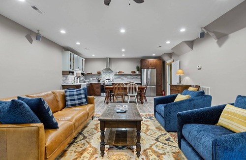 Hickman Cottage | Cottage by the creek on 17 acres minutes from Leipers Fork! Writer’s Paradise…