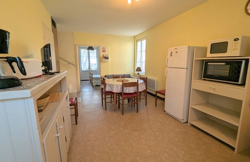 Ceaulmont Cottage | Cottage by the Creuse with private parking in Ceaulmont