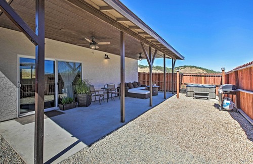 Bradley Apartment | Cottage by the Lakes w/Patio by Lake Nacimiento