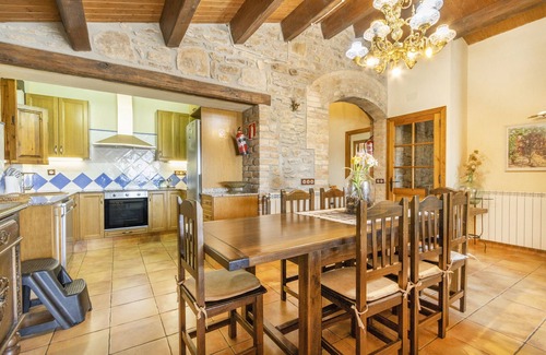 Olius Cottage | Cottage 'Casa Marcús' with Mountain View, Wi-Fi and Air Conditioning
