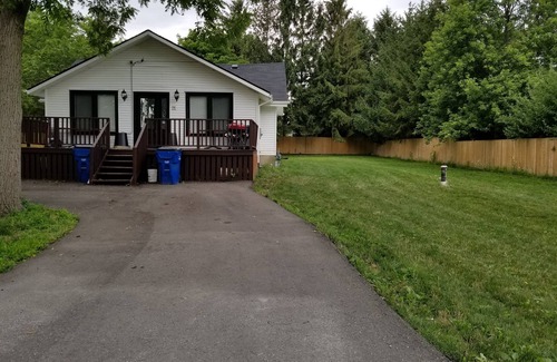 Morpeth Cottage | Cottage close to lake and parks